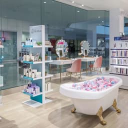 A Brand And Retail Experience For A Beauty Startup cover image