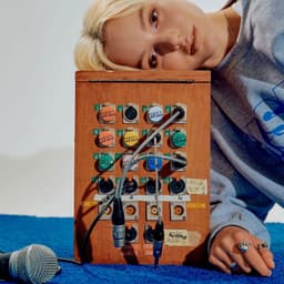 Brand Identity And Website For A Montreal Community Radio Station cover image