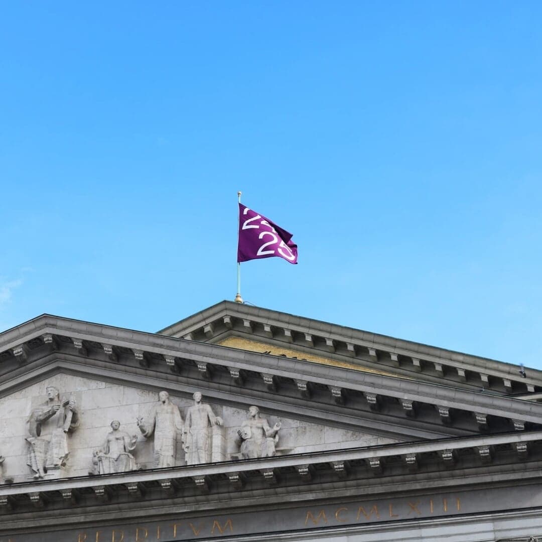 Season Campaign Design For Bavarian State Opera 2010-11