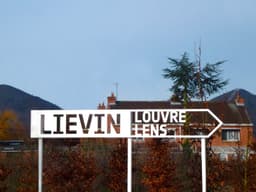 Urban Signage Design For The Louvre-lens Vicinity - thumbnail 3