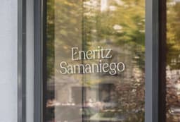 Brand Identity For A Madrid Floral Studio - thumbnail 5