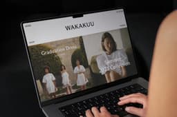 Brand Identity For Wakakuu E-commerce Platform - thumbnail 8