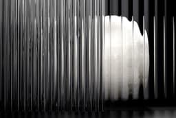 Experimental Motion Study Of Light And Materials - thumbnail 4