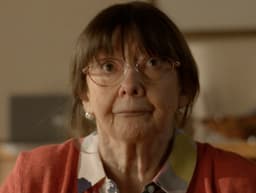 Integrated Campaign For Walkers Crisp Sandwich Debate - thumbnail 3