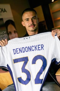 Football Kit Design For Rsc Anderlecht - thumbnail 4