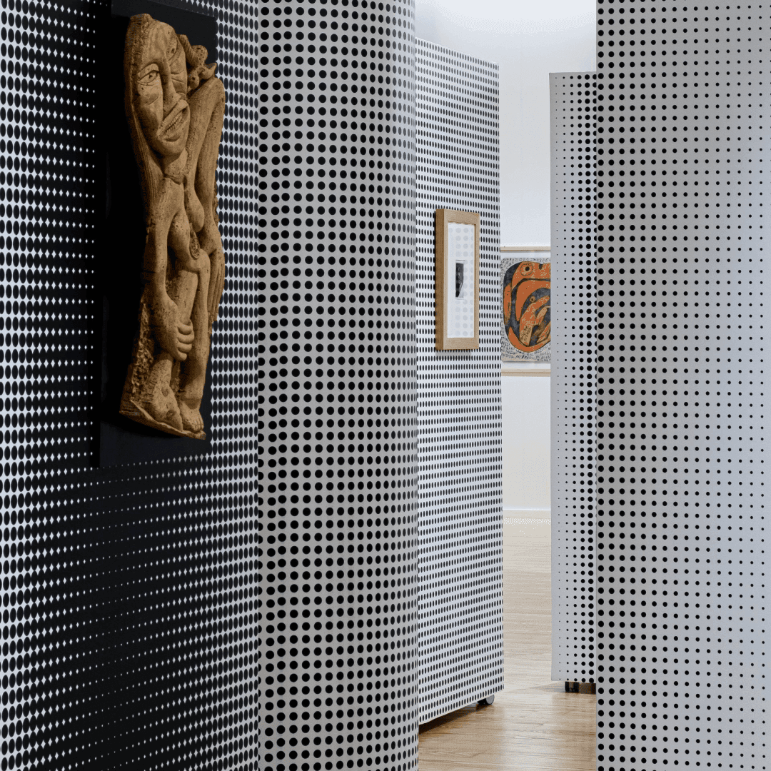 Exhibition Identity For Portreto De La Animo