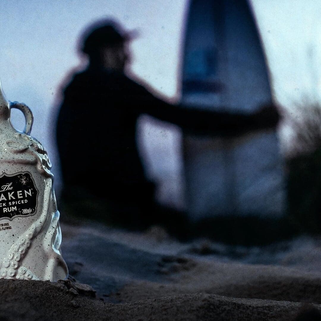 Packaging Design For The Kraken Rum Ceramic Limited Edition