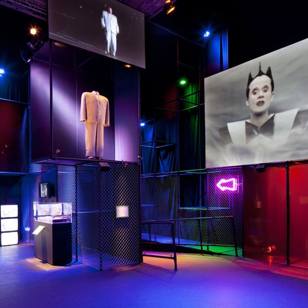 Exhibition And Catalogue Design For The Victoria & Albert Museum