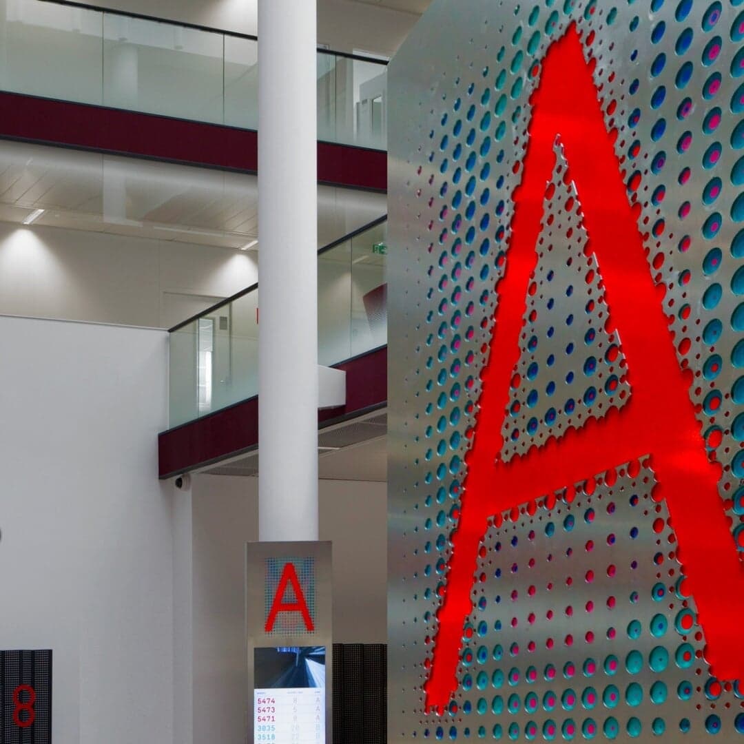 Wayfinding System For The Cité Municipale De Bordeaux